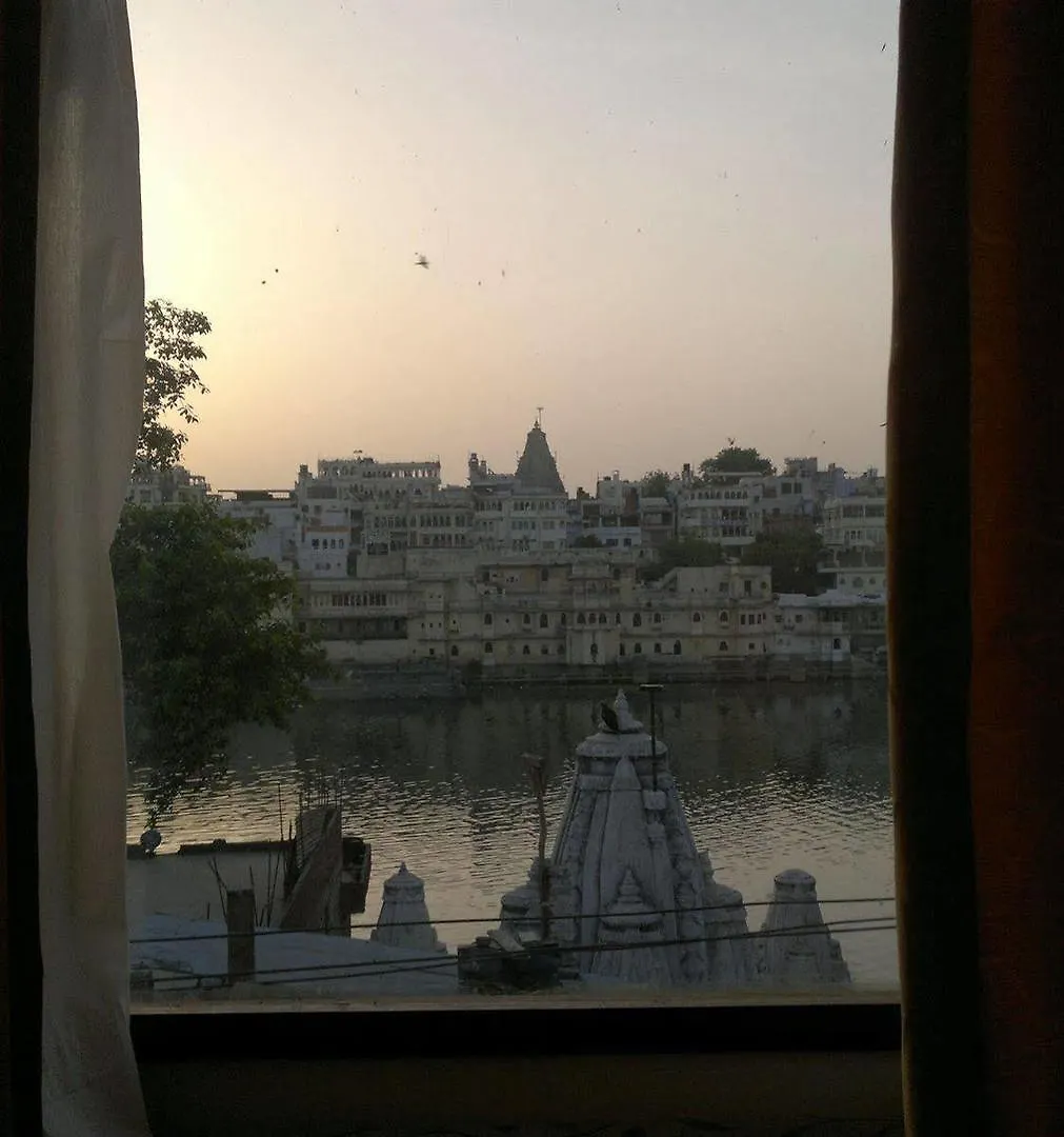Hotel Mandiram Palace Udaipur